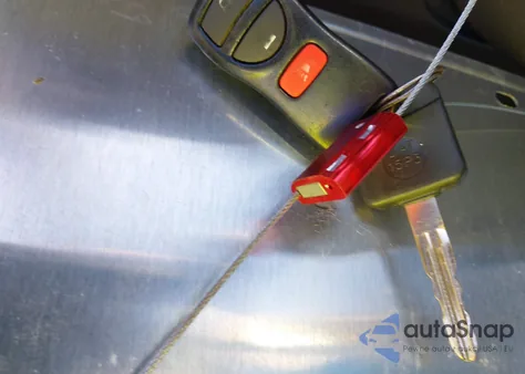 2005 Nissan Frontier Nismo Off Road z USA, uszkodzony, nr VIN 1N6AD06U25C403421